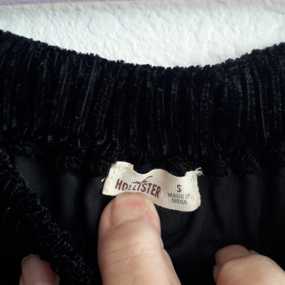 Hollister Bell Sleeve Boho Off Shoulder Top - Picture 4 of 8